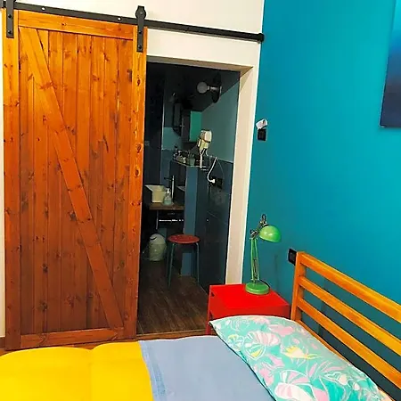 62 Bed and breakfast