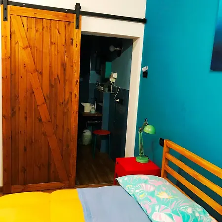 Bed and breakfast 62