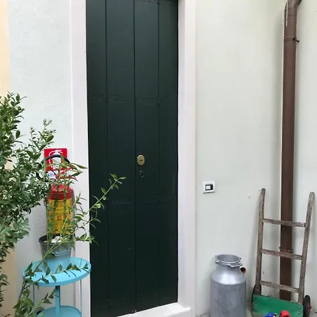 62 Bed and breakfast